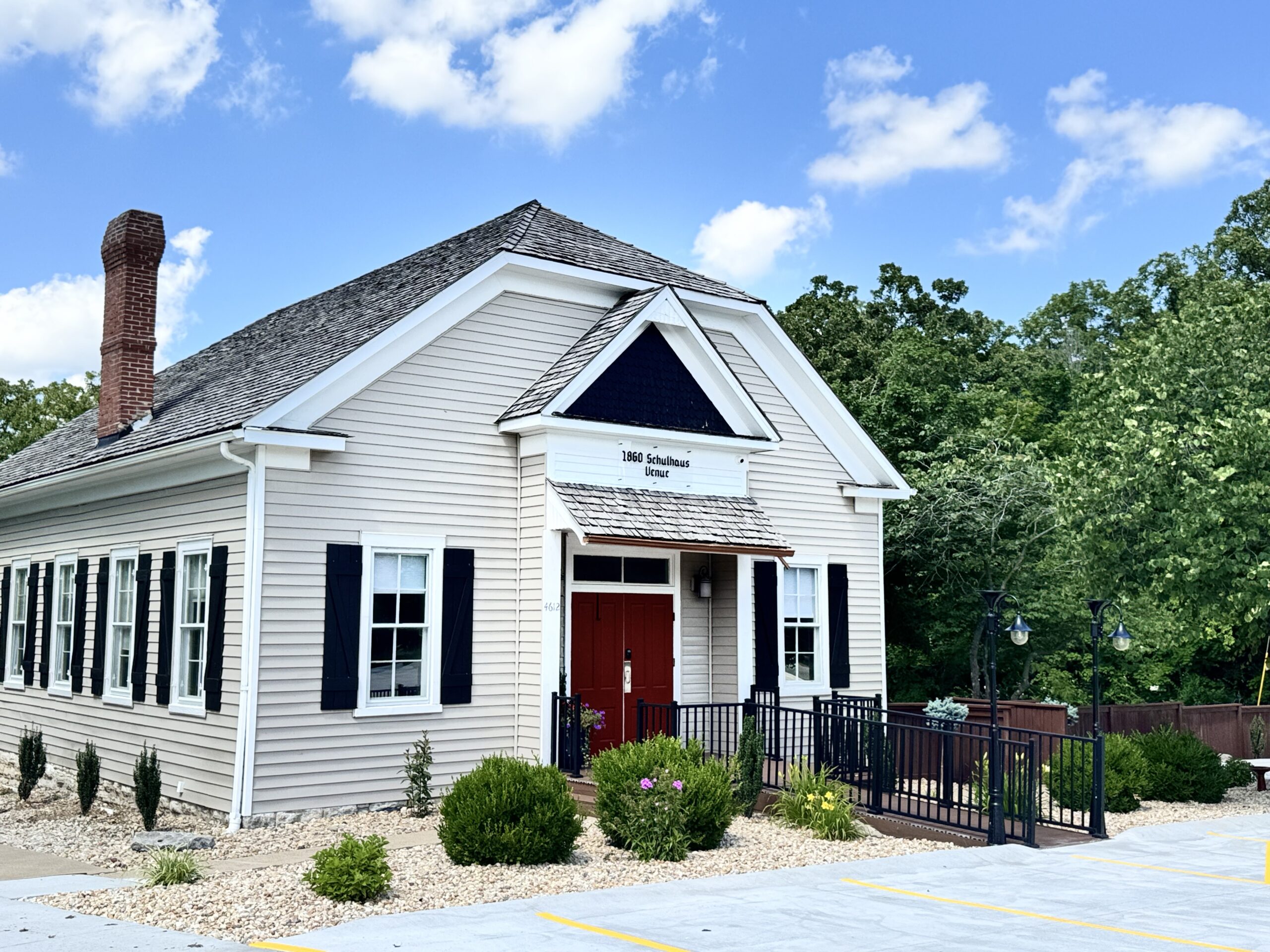 Historic school house micro wedding venue in St. Louis Missouri